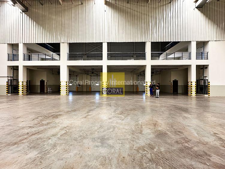 Warehouse in Tatu City