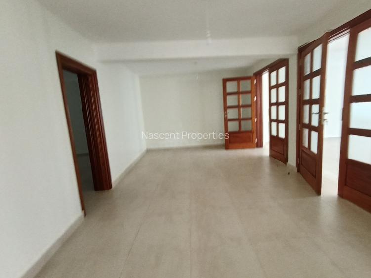 3 Bed Townhouse with En Suite in Kitisuru