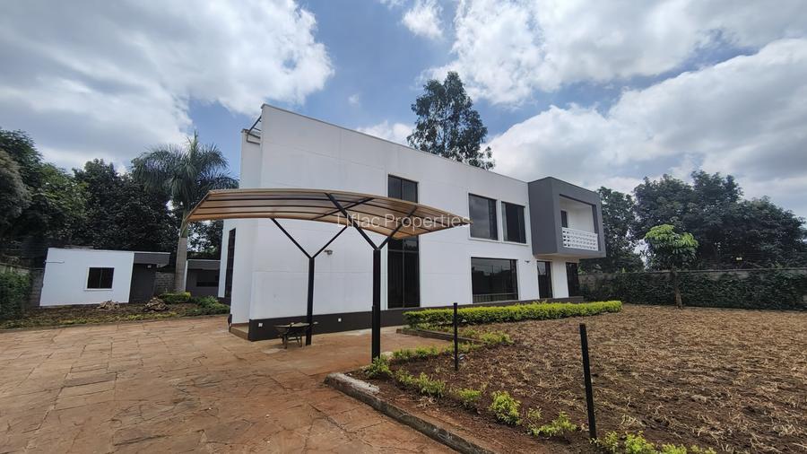 5 Bed House with En Suite in Runda