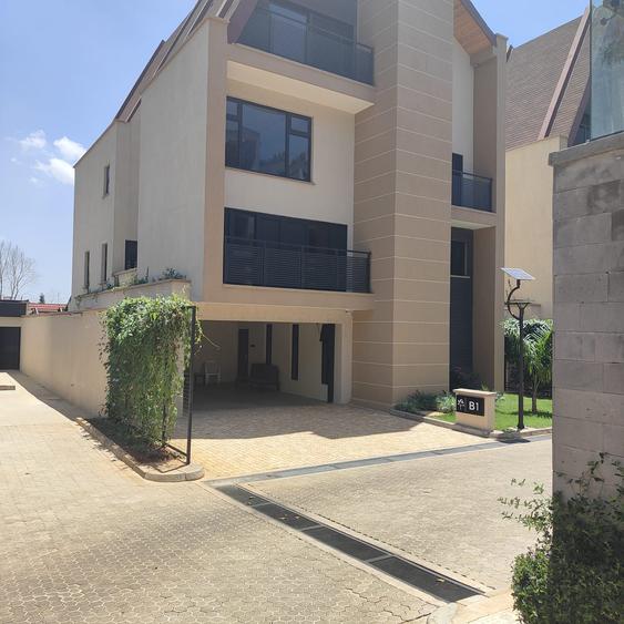 4 Bed Townhouse with En Suite at Jacaranda