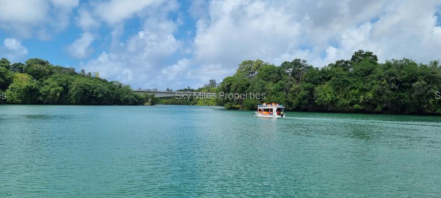 4.4 ac Land at Moorings