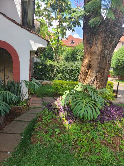 4 bed townhouse with en suite at kilimani