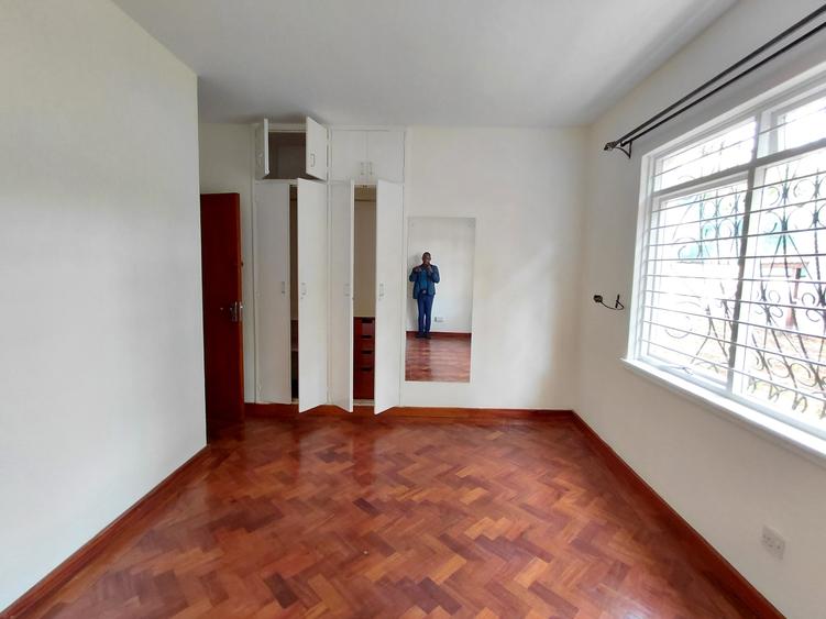 5 Bed House with En Suite in Kitisuru - Widok 5