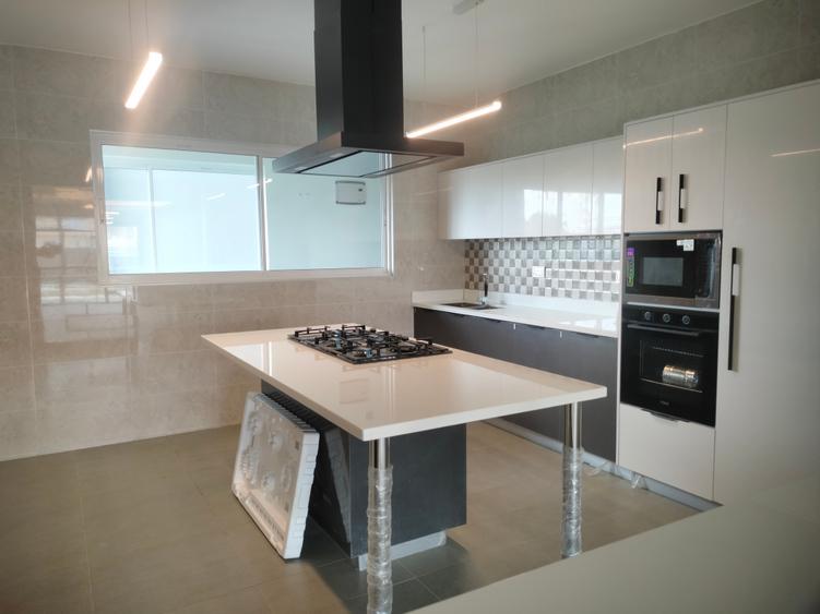3 Bed Apartment with Swimming Pool in Riverside 3 Bed Apartment with Swimming Pool in Riverside