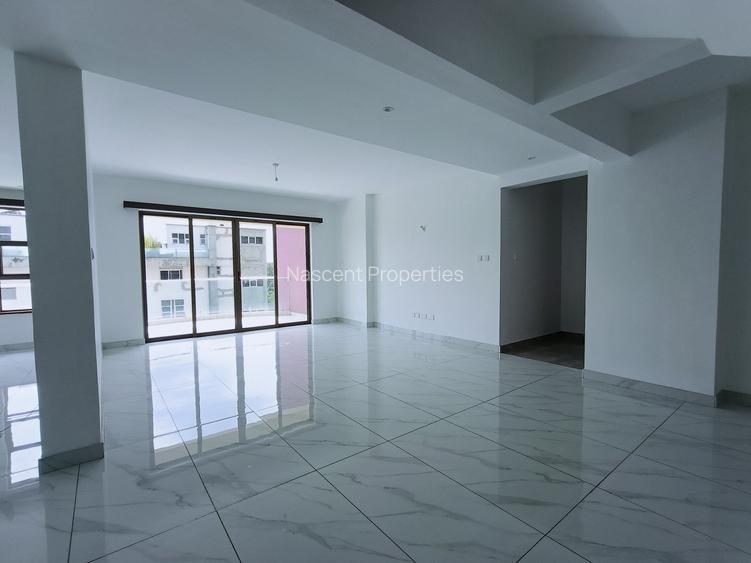 4 Bed Apartment with En Suite in Westlands Area