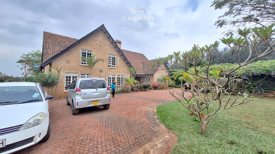 4 Bed House with En Suite at Nicole Drive