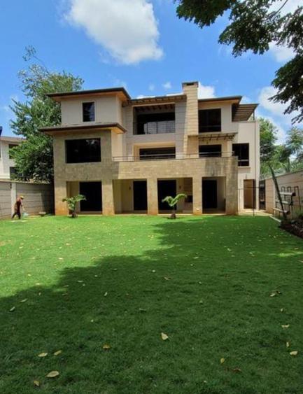 5 Bed House with En Suite in Lavington
