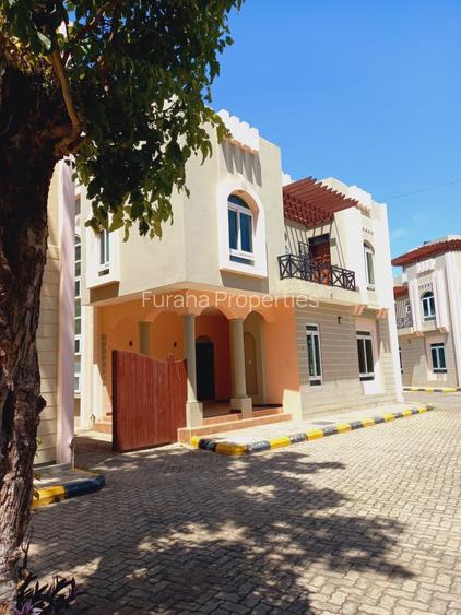 5 Bed House with En Suite in Nyali Area