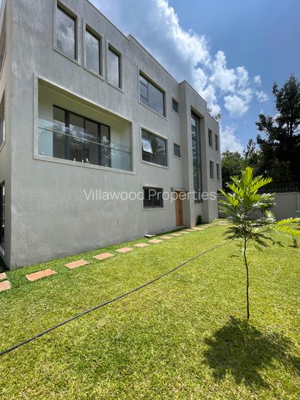 6 Bed Villa with En Suite in Lavington
