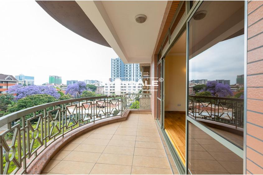 4 Bed Apartment with En Suite in Parklands