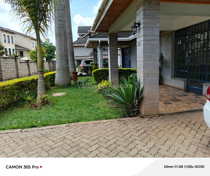 5 Bed Townhouse with En Suite at Lavington