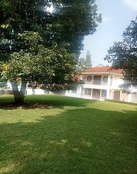 5 Bed House in Runda - Vista 4