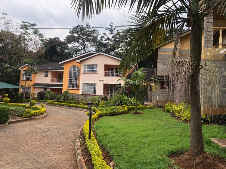 Serviced 2 Bed Apartment with En Suite in Rosslyn