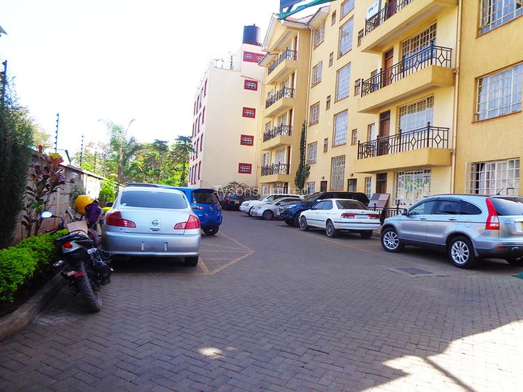 3 Bed Apartment with En Suite in Ngong Road