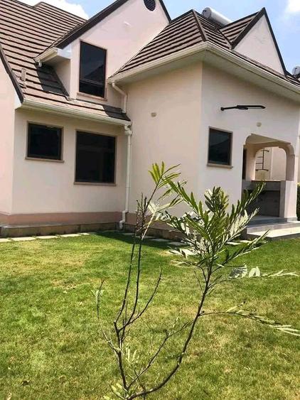 5 Bed Townhouse with En Suite at Mwananchi Road