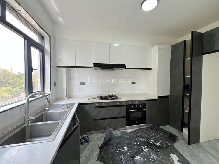 4 Bed Apartment with En Suite at Othaya Road