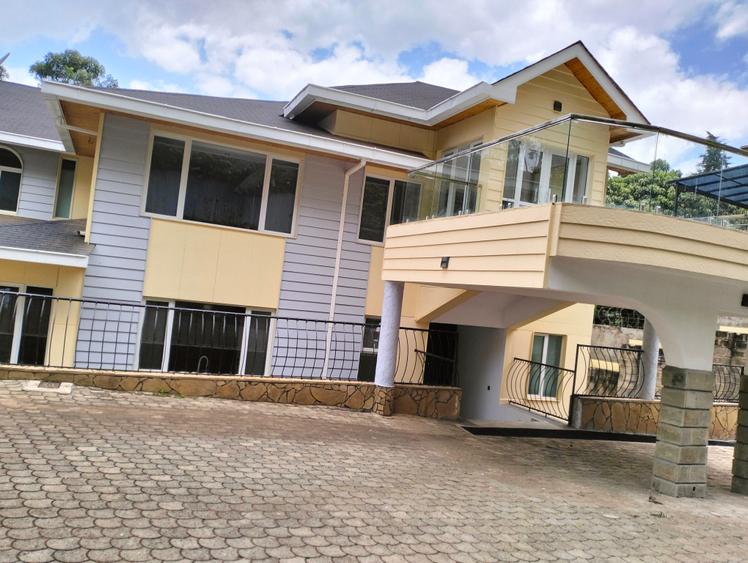 5 Bed Townhouse with En Suite in Kitisuru