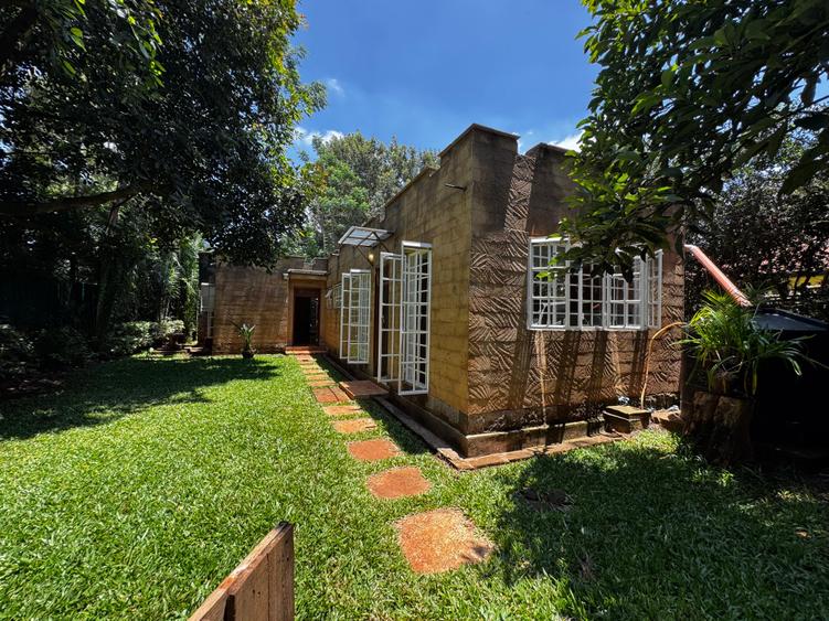 3 Bed House with En Suite in Runda 3 Bed House with En Suite in Runda