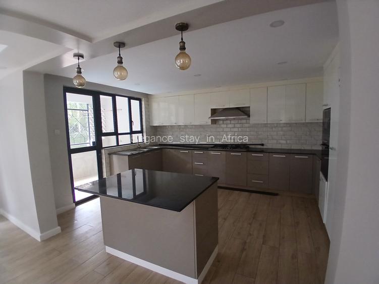 3 Bed Apartment with En Suite at Lavington