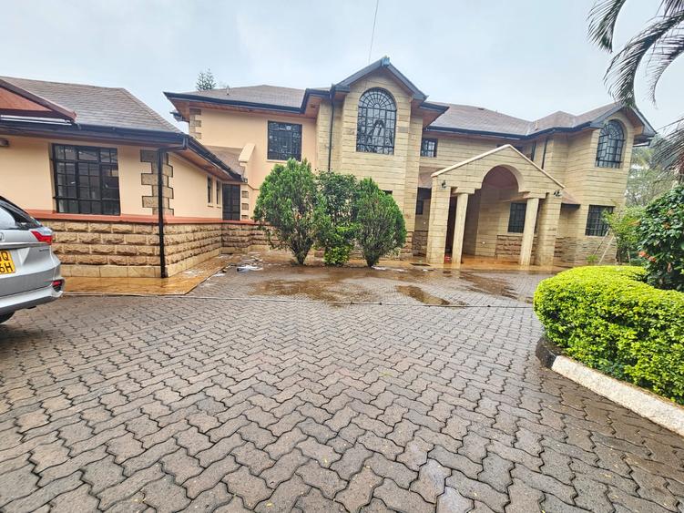 4 Bed House with En Suite in Runda