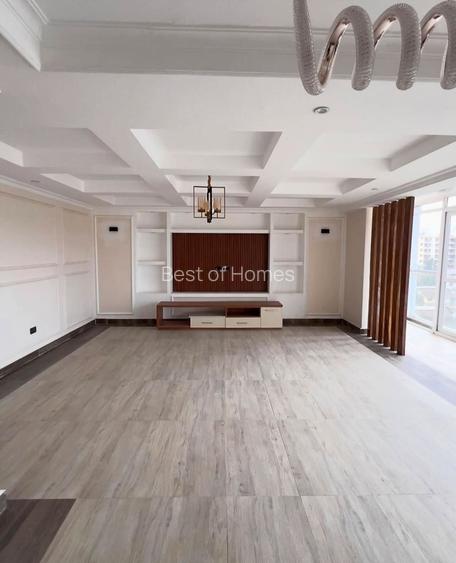 5 Bed Apartment with En Suite in Kilimani