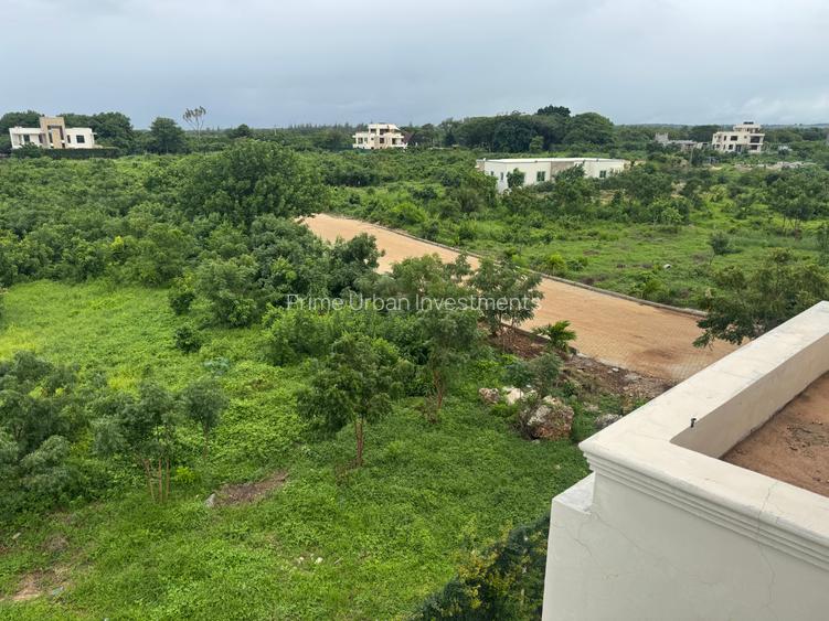 5,445 ft² Land in Vipingo