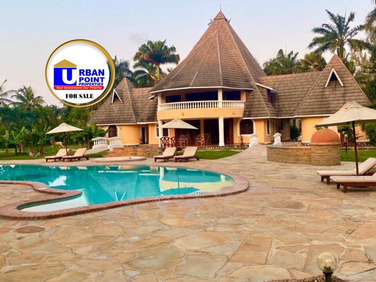 6 Bed Villa with En Suite in Diani