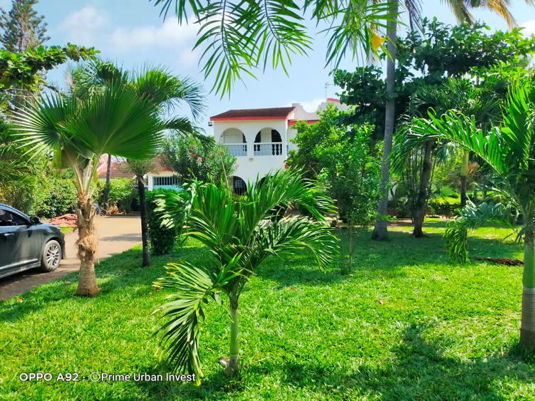 3 Bed Townhouse with En Suite in Shanzu