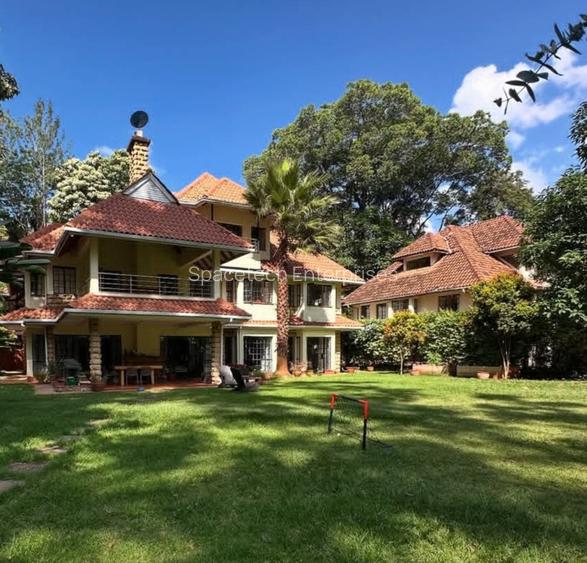 5 Bed Townhouse with En Suite in Rosslyn