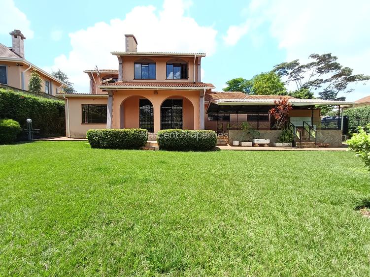 5 Bed House with En Suite in Runda