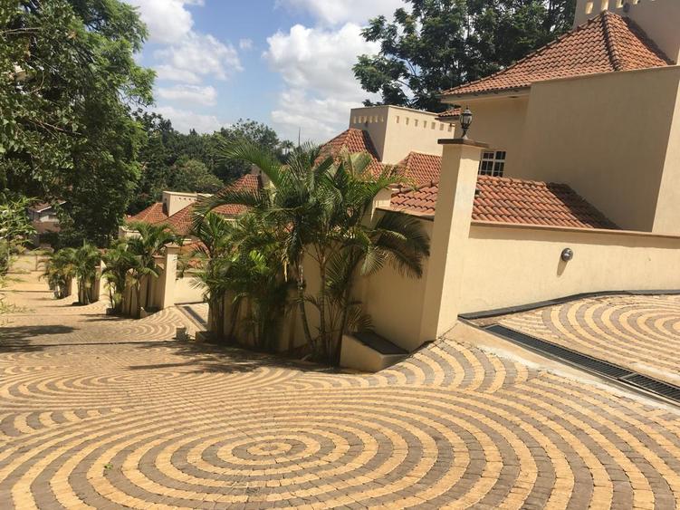 4 Bed Townhouse with En Suite in Kyuna