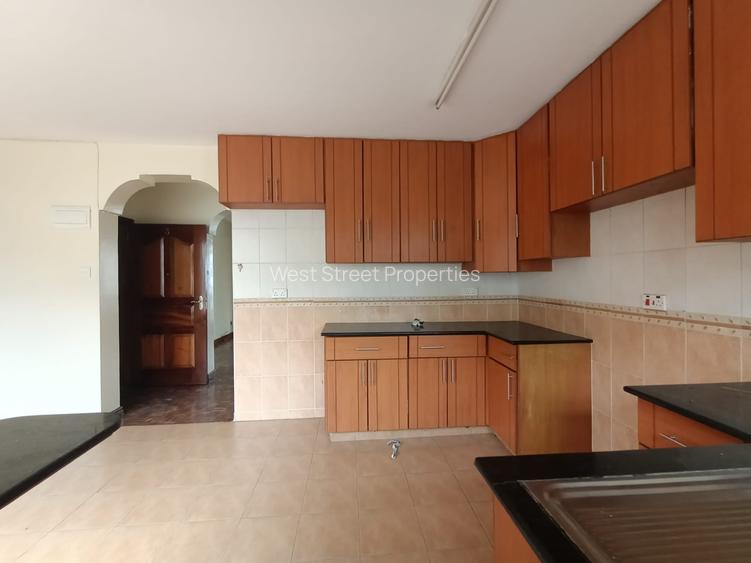 2 Bed Apartment with En Suite at Kilimani