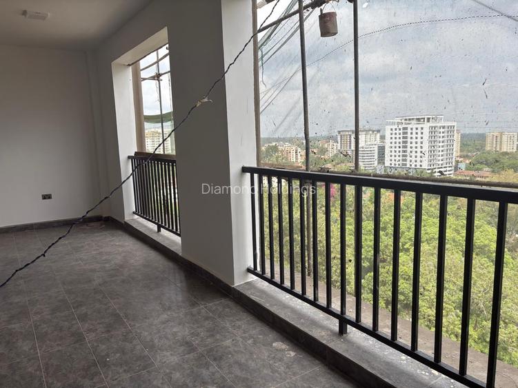 3 Bed Apartment with En Suite in Brookside