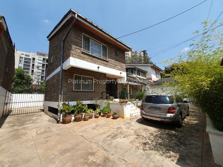 4 Bed House with En Suite in Parklands