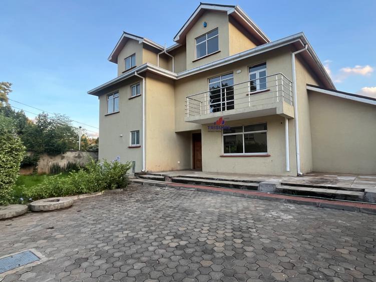 5 Bed Townhouse with Garden at Kyuna 5 Bed Townhouse with Garden at Kyuna