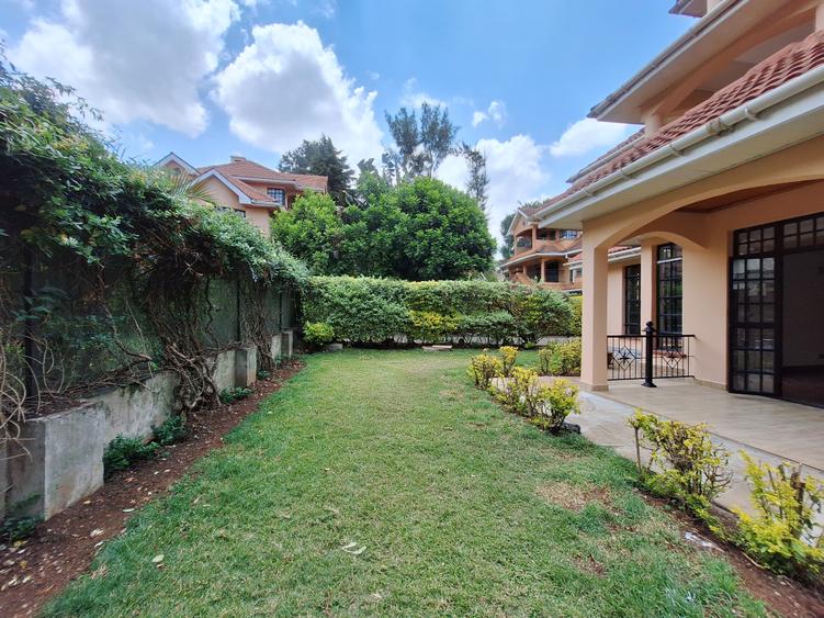 5 Bed Townhouse with En Suite in Lavington