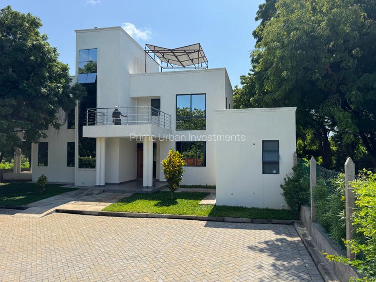 4 Bed House with En Suite in Vipingo