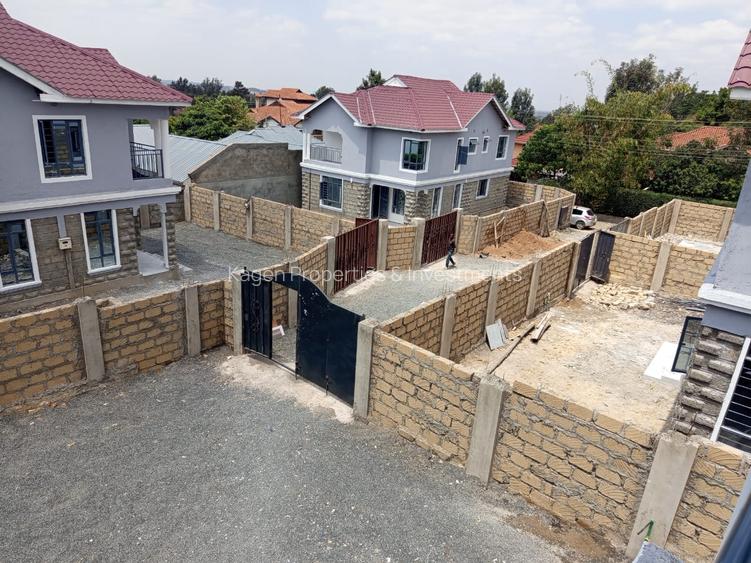 5 Bed Townhouse with Walk In Closet in Ongata Rongai