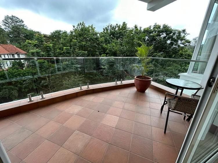 Serviced 2 Bed Apartment with En Suite in Parklands