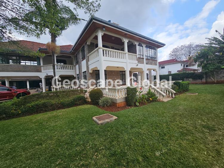 5 Bed House with En Suite in Runda