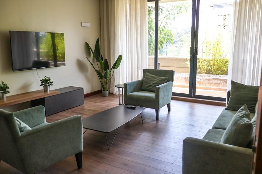 Furnished 1 Bed Apartment with En Suite in Kitisuru