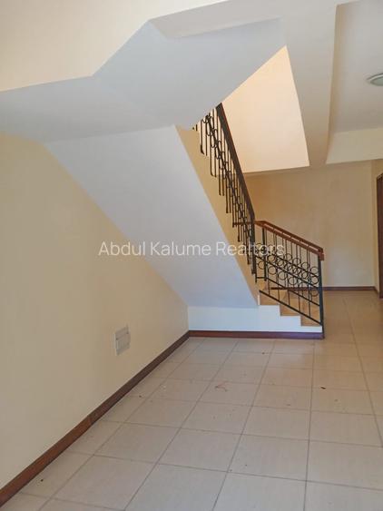 4 Bed Villa with En Suite at Nyali Mombasa