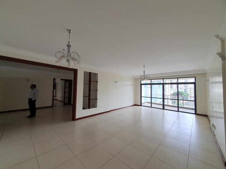 4 Bed Apartment with En Suite in Parklands