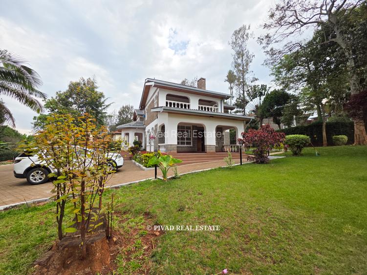 5 Bed House with En Suite in Runda