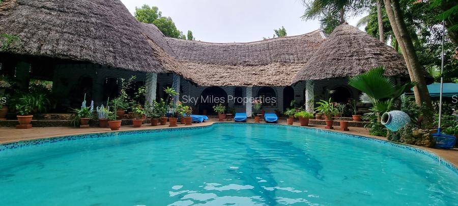 3 Bed Villa with En Suite at La-Marina