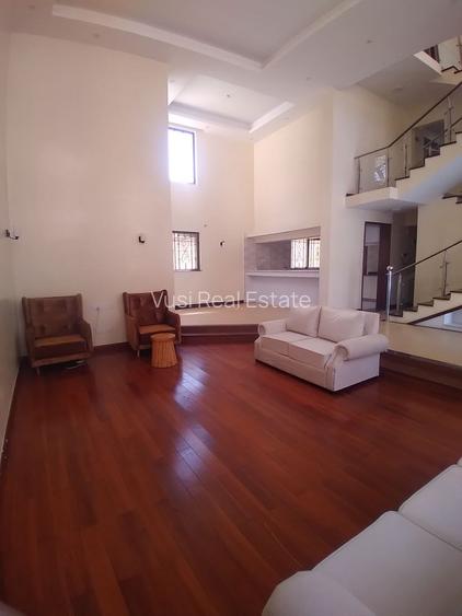 5 Bed Villa with En Suite in Lavington