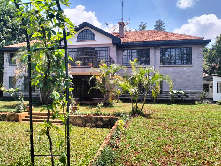 5 Bed House with En Suite in Runda