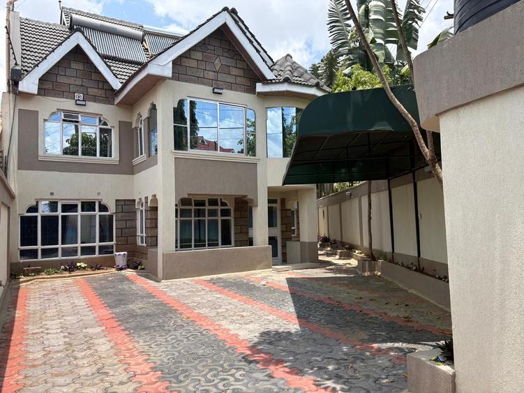 4 Bed Townhouse with En Suite at Muigai