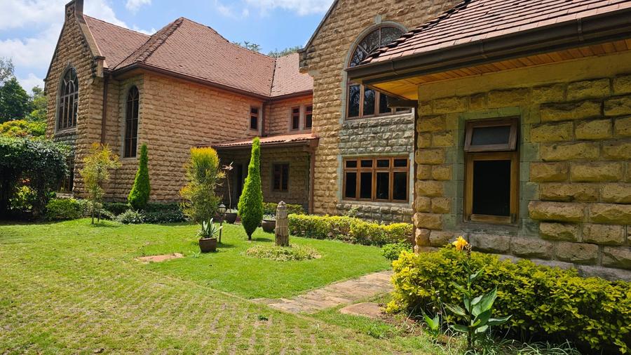 5 Bed House with En Suite in Karen 5 Bed House with En Suite in Karen