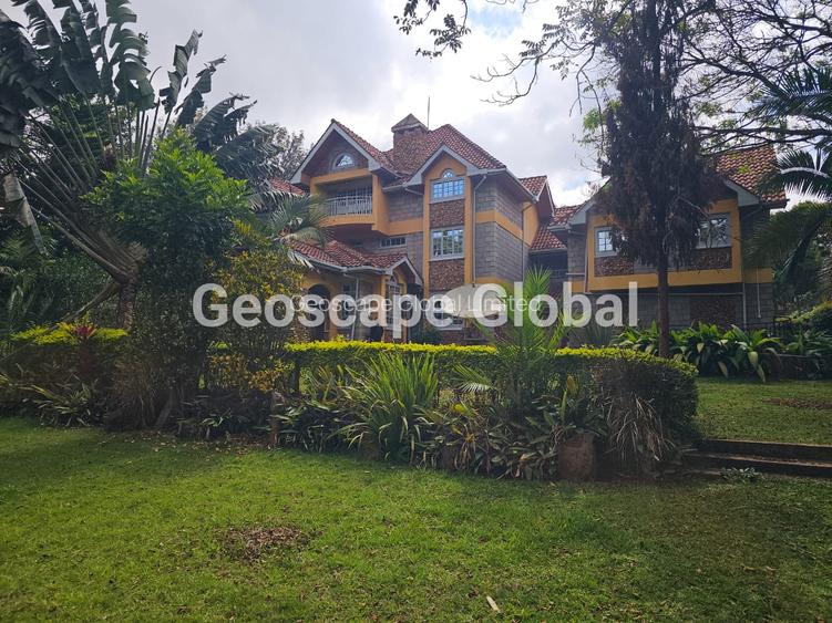 5 Bed House with En Suite in Runda